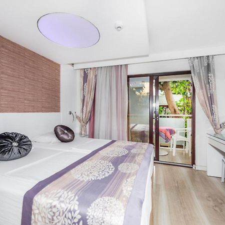 Tropic Beach Club Side Hotel Bagian luar foto