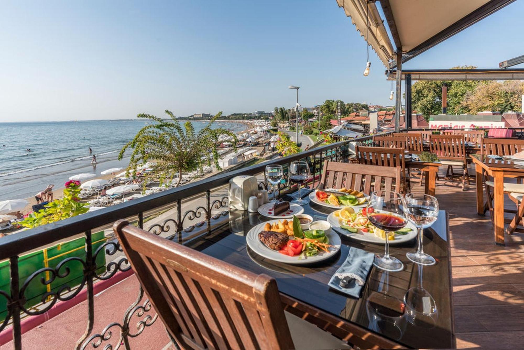 Tropic Beach Club Side Hotel Bagian luar foto