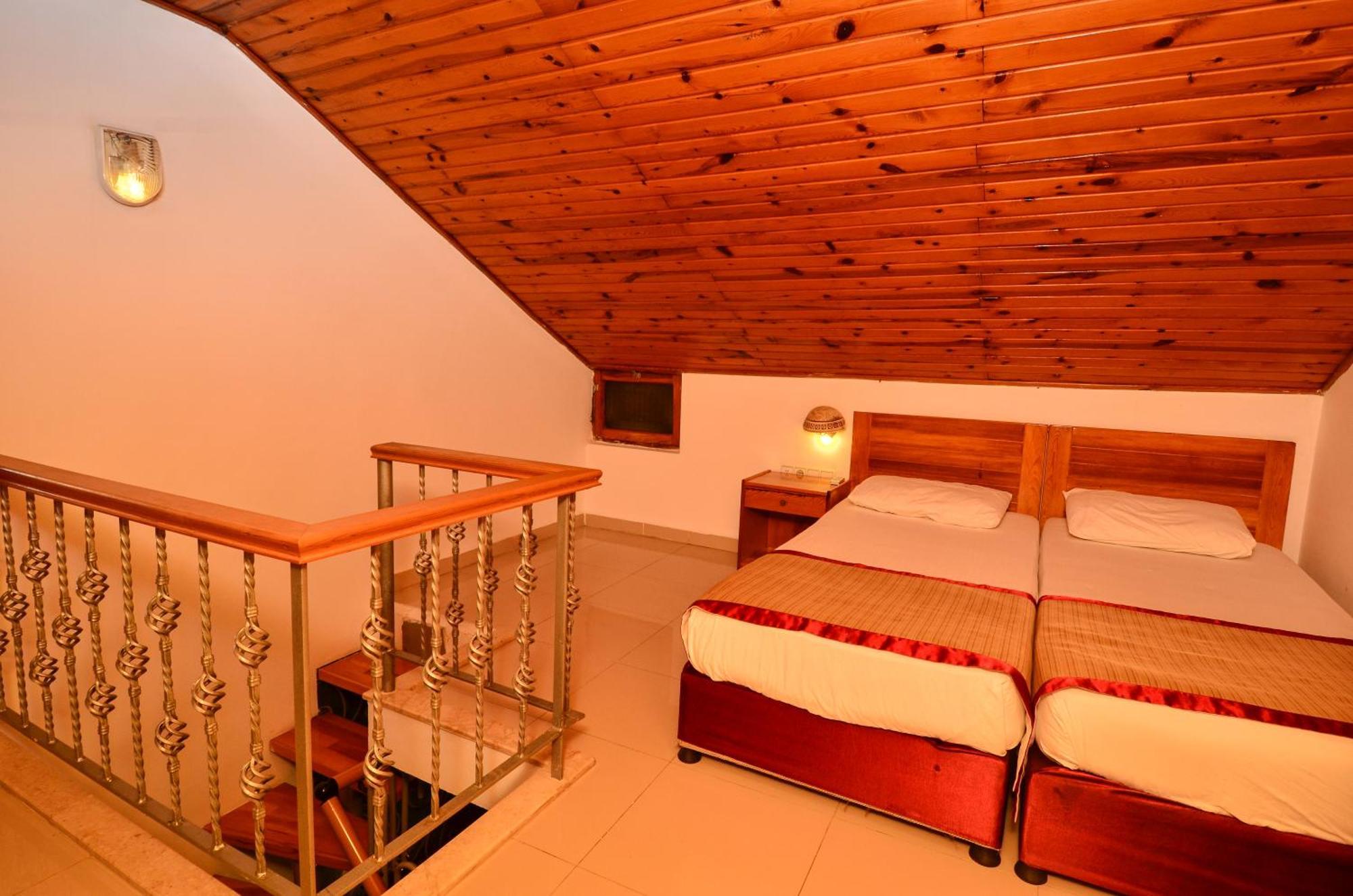 Tropic Beach Club Side Hotel Bagian luar foto