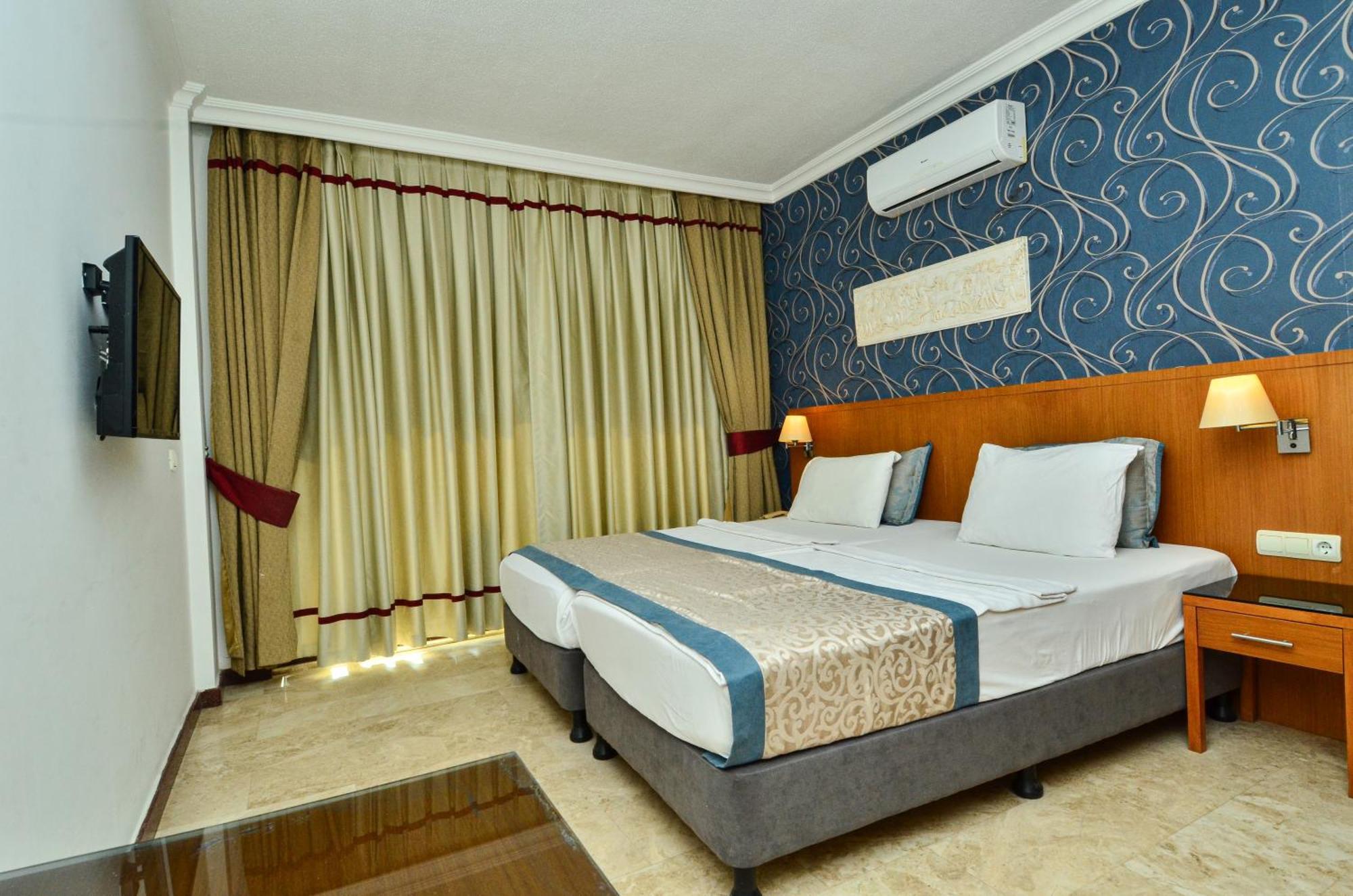 Tropic Beach Club Side Hotel Bagian luar foto