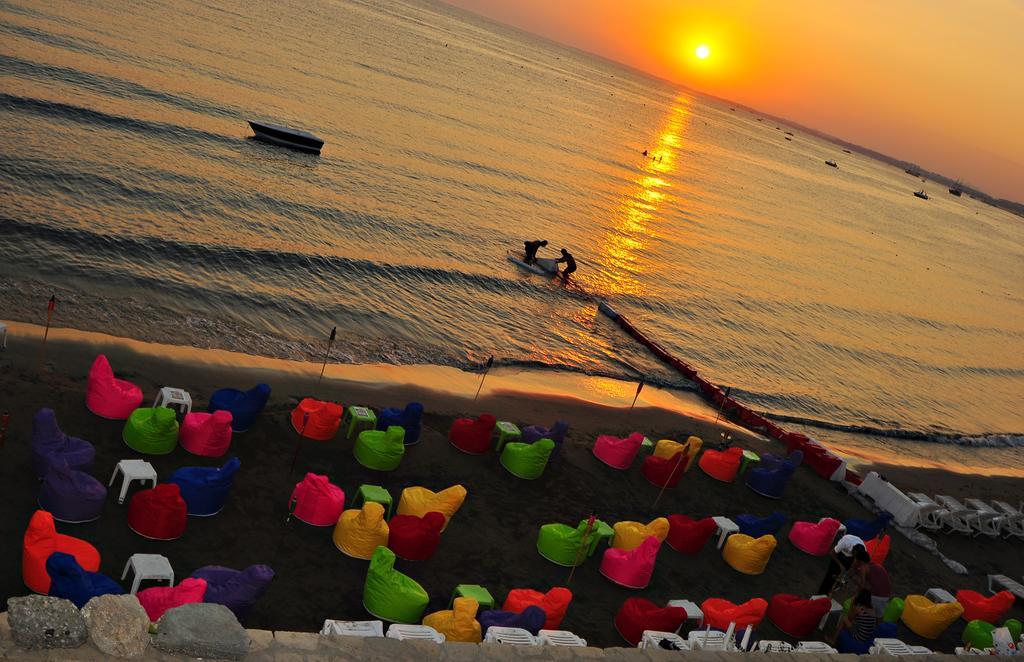 Tropic Beach Club Side Hotel Bagian luar foto
